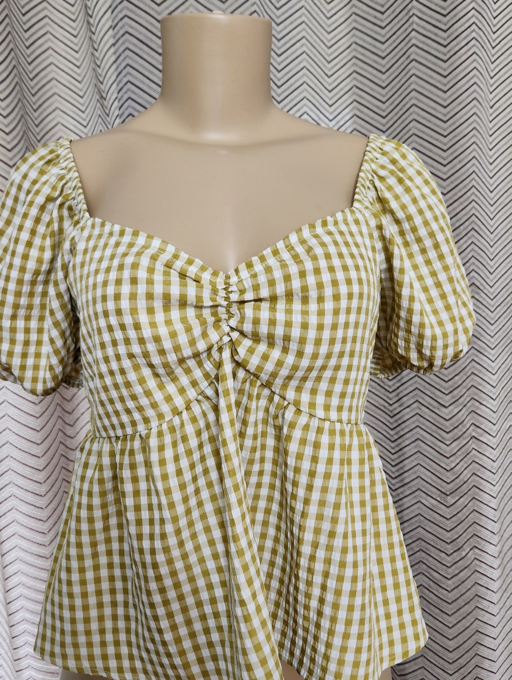 Active USA Olive Green & White Gingham Sweetheart Peplum Top